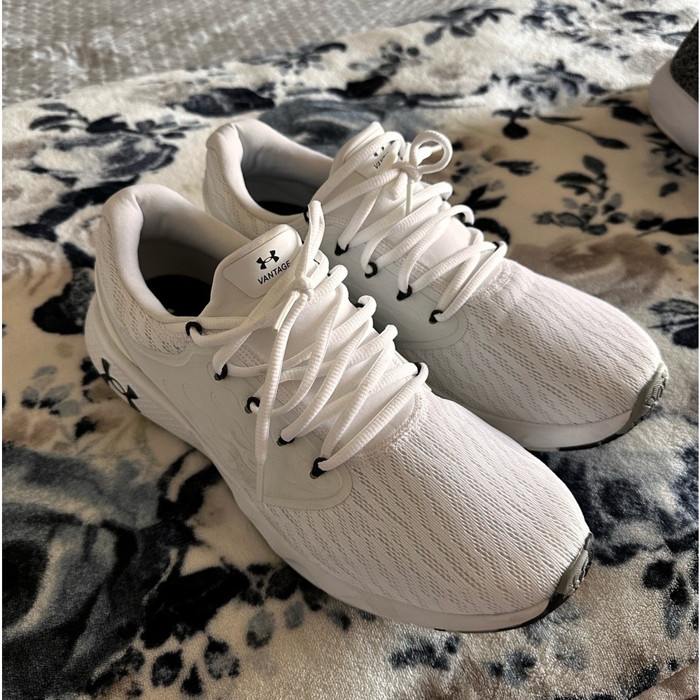 Men’s UnderArmour Sneakers